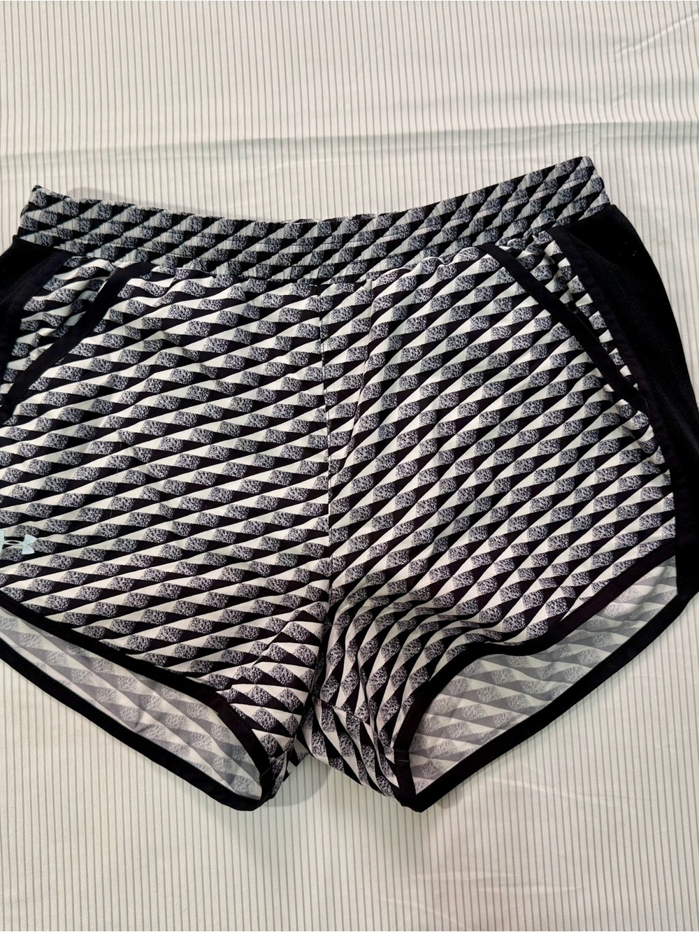Under Armour Women’s Printed Running Shorts Size Small